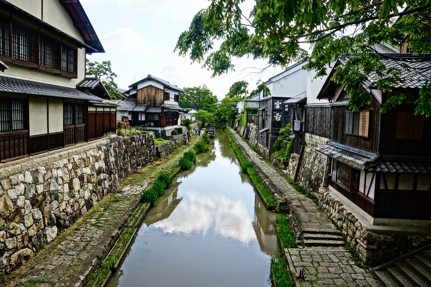 The Hachiman-bori canal and its old merchant houses in Omihachiman